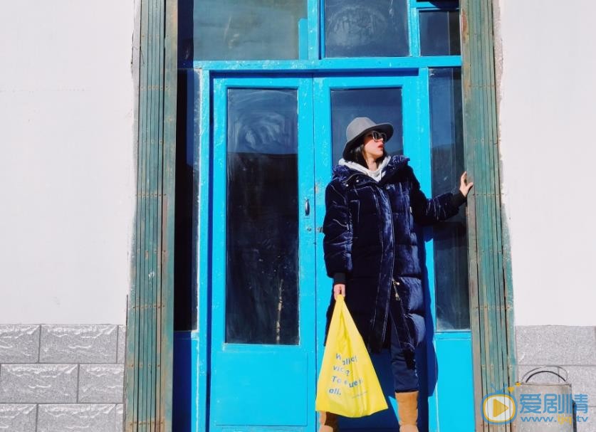 黄璐冬日街拍照 黄璐高清写真_黄璐高清剧照