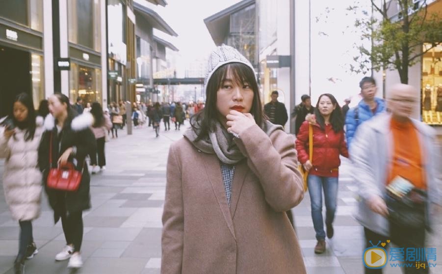 黄璐冬日街拍照 黄璐高清写真_黄璐高清剧照