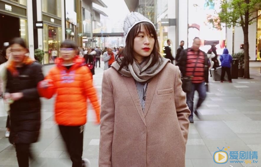 黄璐冬日街拍照 黄璐高清写真_黄璐高清剧照