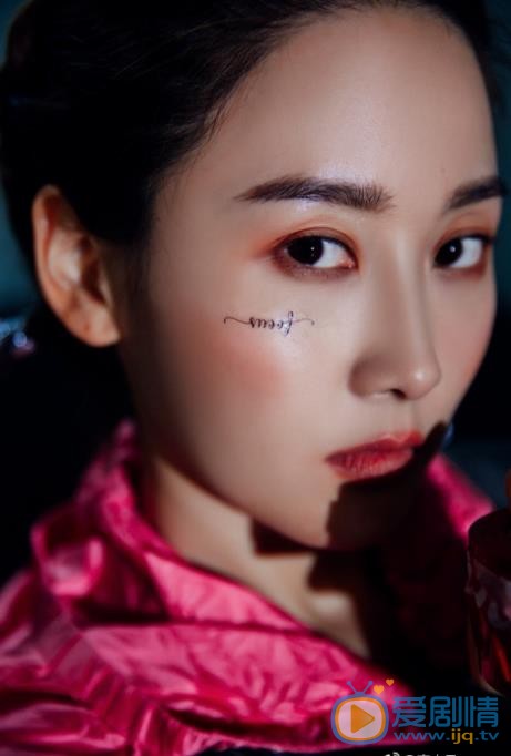 李小晶靓丽写真 李小晶高清写真_李小晶高清剧照