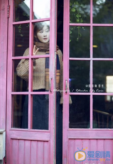 李小晶时尚街拍 李小晶高清写真_李小晶高清剧照