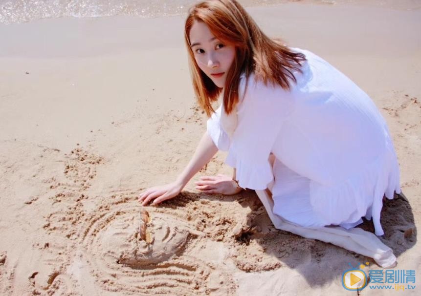 李小晶时尚街拍 李小晶高清写真_李小晶高清剧照
