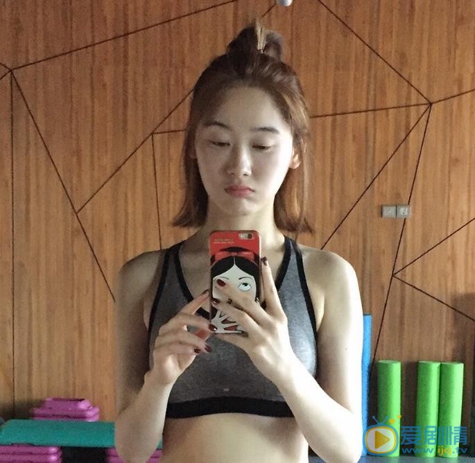 李小晶生活照 李小晶高清写真_李小晶高清剧照