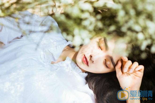余籽璇白衣写真 余籽璇高清写真_余籽璇高清剧照