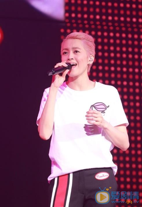 梁咏琪演唱会造型 梁咏琪高清写真_梁咏琪高清剧照