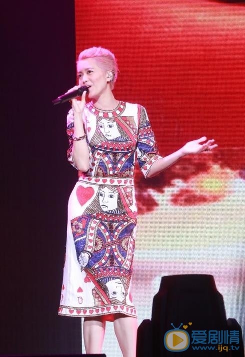 梁咏琪演唱会造型 梁咏琪高清写真_梁咏琪高清剧照
