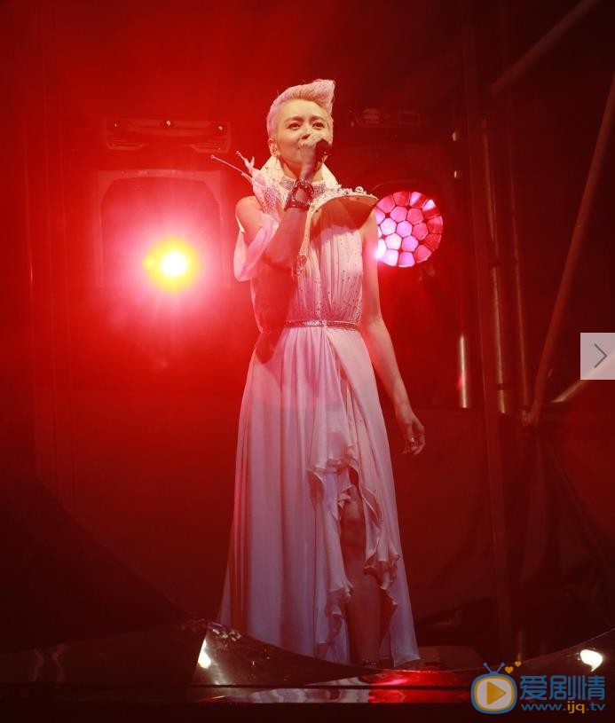 梁咏琪演唱会造型 梁咏琪高清写真_梁咏琪高清剧照