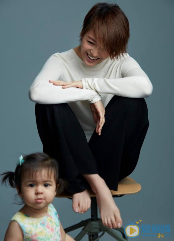 梁咏琪亲子照 梁咏琪高清写真_梁咏琪高清剧照
