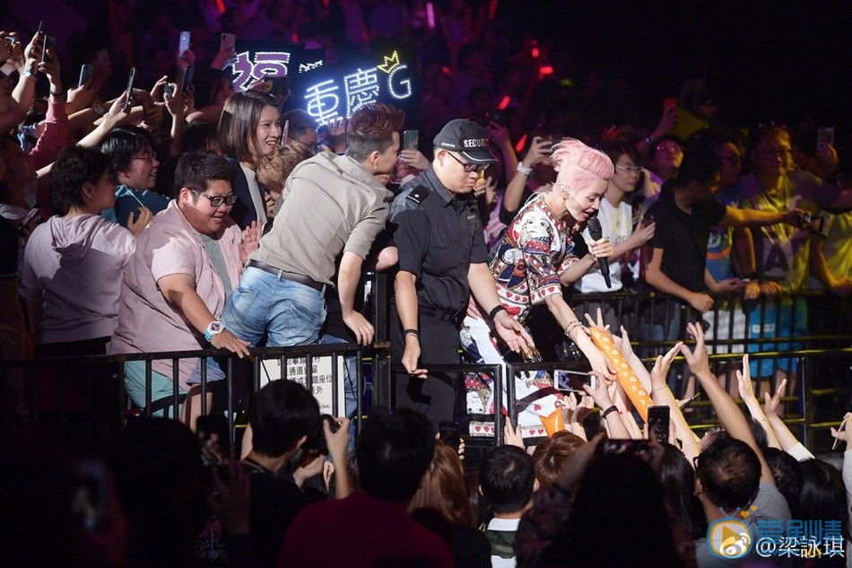 梁咏琪演唱会造型 梁咏琪高清写真_梁咏琪高清剧照