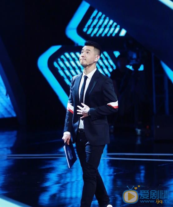 李响主持节目照