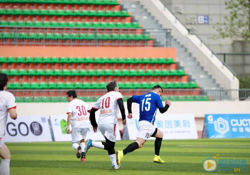 李响足球比赛运动 李响高清写真_李响高清剧照