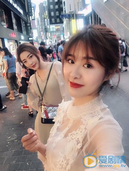 何文意与人合照 何文意高清写真_何文意高清剧照