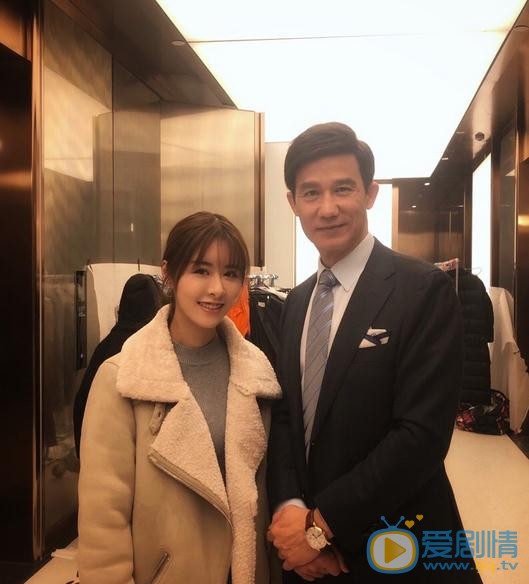 何文意与人合照 何文意高清写真_何文意高清剧照