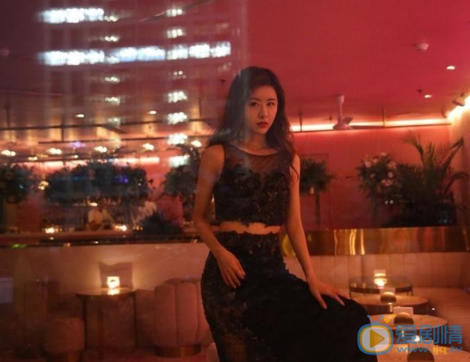 何文意街拍写真 何文意高清写真_何文意高清剧照