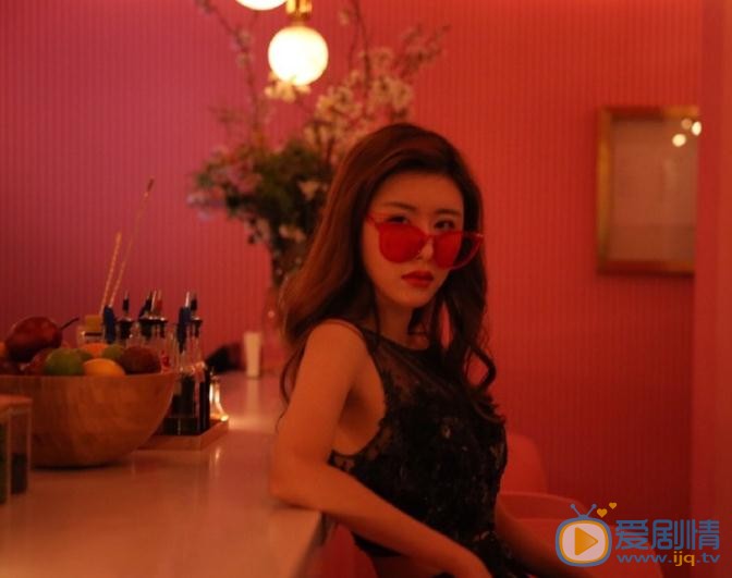 何文意街拍写真 何文意高清写真_何文意高清剧照