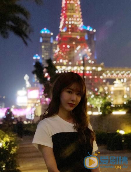 何文意旅游照 何文意高清写真_何文意高清剧照
