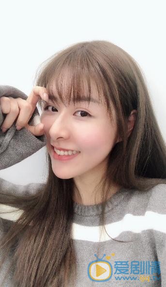 何文意生活照 何文意高清写真_何文意高清剧照