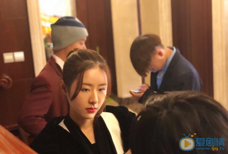 何文意片场照 何文意高清写真_何文意高清剧照