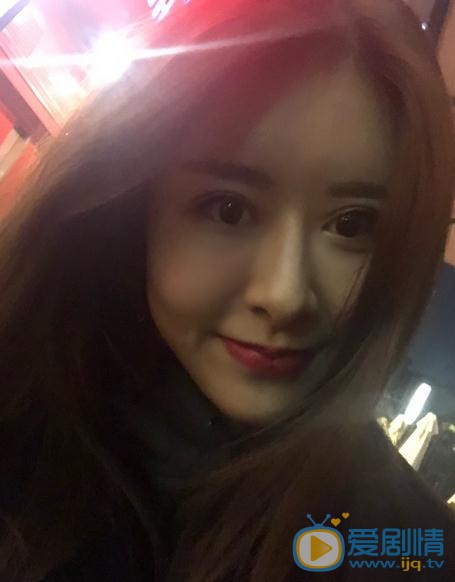 何文意生活照 何文意高清写真_何文意高清剧照