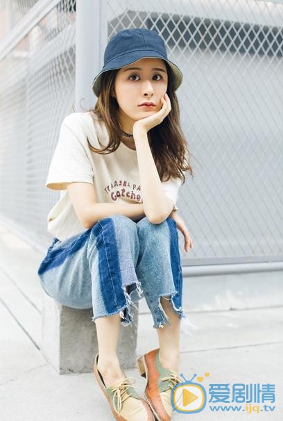 何文意街拍写真 何文意高清写真_何文意高清剧照