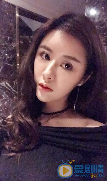 何文意生活照 何文意高清写真_何文意高清剧照