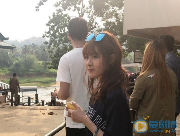 何文意旅游照 何文意高清写真_何文意高清剧照