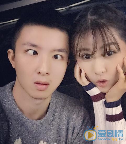 何文意与人合照 何文意高清写真_何文意高清剧照