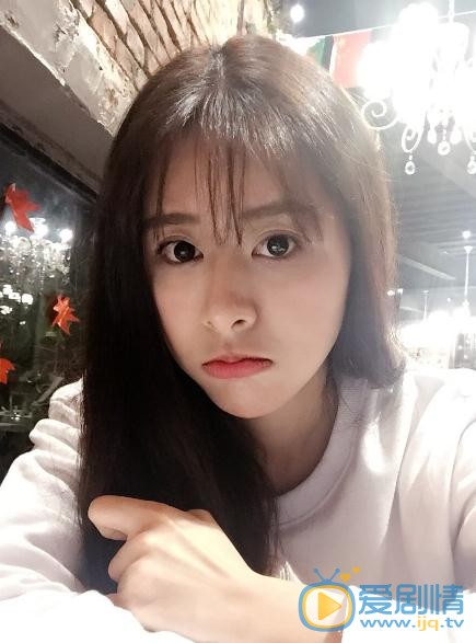 何文意生活照 何文意高清写真_何文意高清剧照