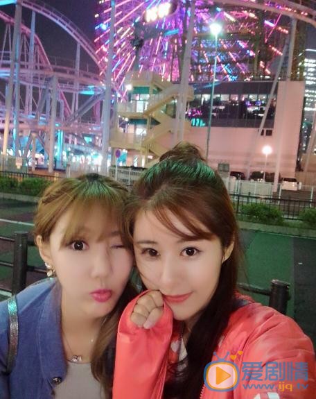 何文意与人合照 何文意高清写真_何文意高清剧照