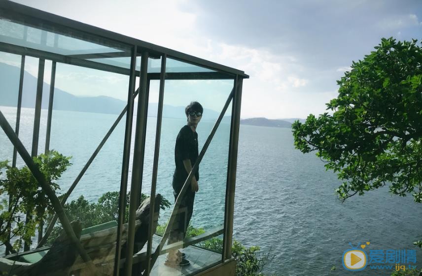 刘育同帅气街拍 刘育同高清写真_刘育同高清剧照