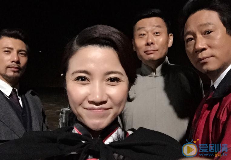 颜丙燕与人合照 颜丙燕高清写真_颜丙燕高清剧照