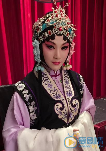 颜丙燕与人合照 颜丙燕高清写真_颜丙燕高清剧照