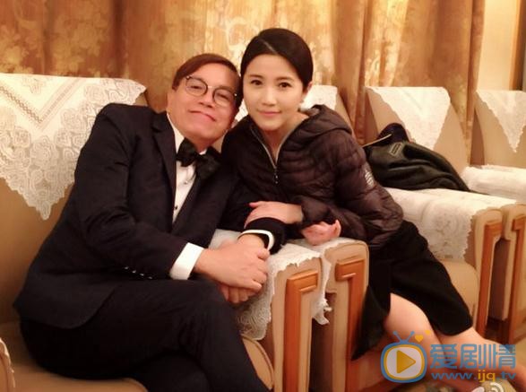 颜丙燕与人合照 颜丙燕高清写真_颜丙燕高清剧照