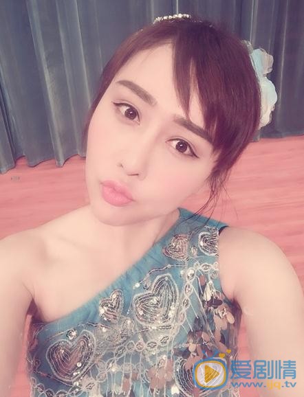 陈美行生活照 陈美行高清写真_陈美行高清剧照