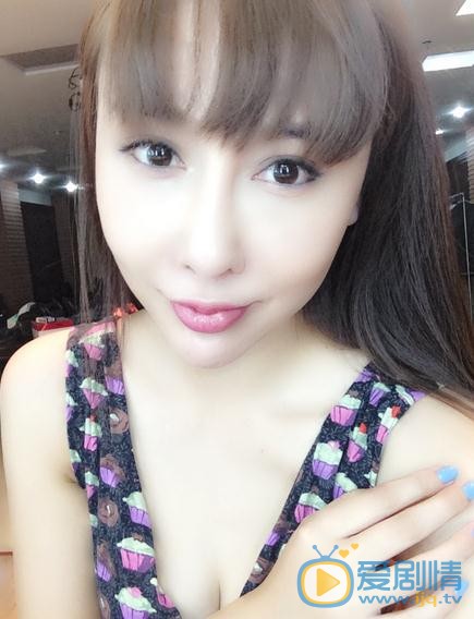 陈美行生活照 陈美行高清写真_陈美行高清剧照