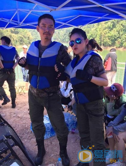 刘冠麟与人合照 刘冠麟高清写真_刘冠麟高清剧照