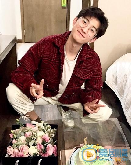 侯朋岩生活照 侯朋岩高清写真_侯朋岩高清剧照