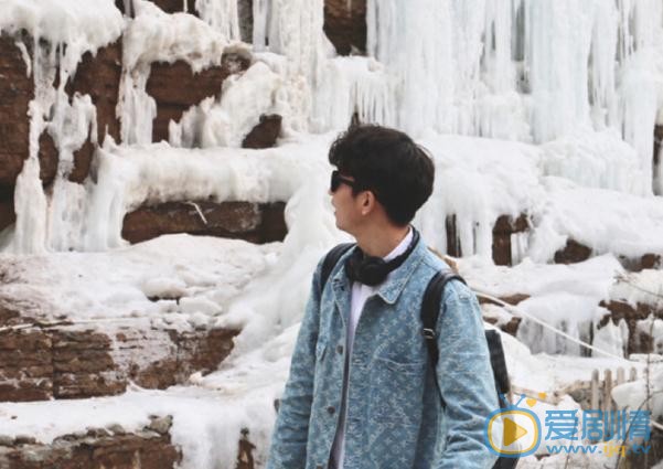 侯朋岩随性街拍 侯朋岩高清写真_侯朋岩高清剧照