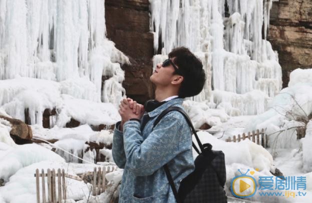 侯朋岩随性街拍 侯朋岩高清写真_侯朋岩高清剧照