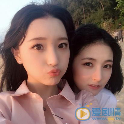 谢蕾蕾与人合照 谢蕾蕾高清写真_谢蕾蕾高清剧照