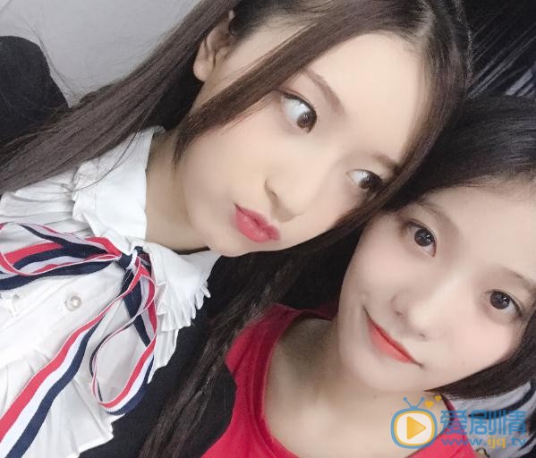 谢蕾蕾与人合照 谢蕾蕾高清写真_谢蕾蕾高清剧照