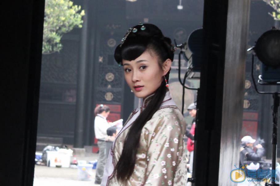 张译木《菩提树下》剧照 张译木高清写真_张译木高清剧照