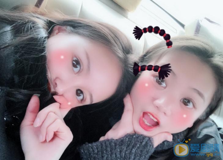 黄露露与人合照 黄露露高清写真_黄露露高清剧照