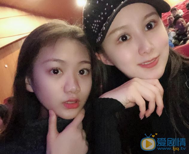 黄露露与人合照 黄露露高清写真_黄露露高清剧照