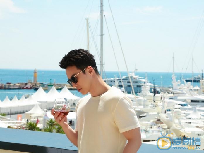 王冠逸帅气写真 王冠逸高清写真_王冠逸高清剧照