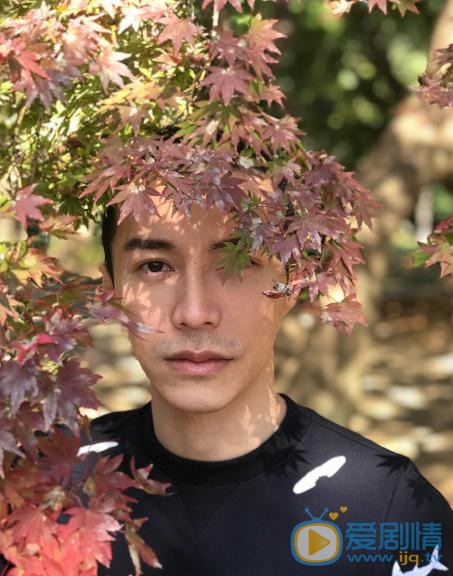 王冠逸杂志写真 王冠逸高清写真_王冠逸高清剧照