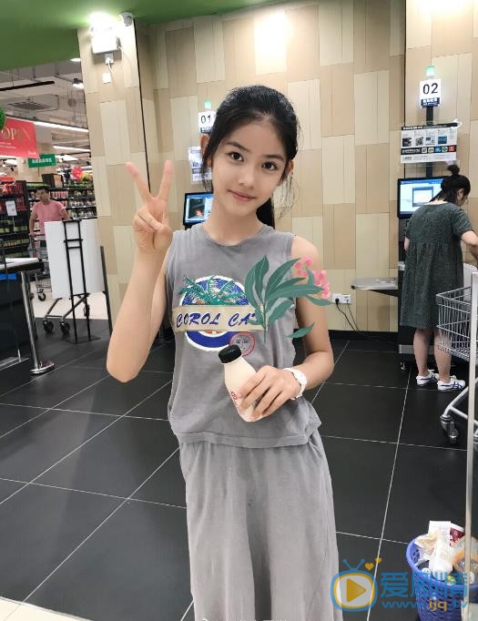 赵蕴卓旅行照 赵蕴卓高清写真_赵蕴卓高清剧照
