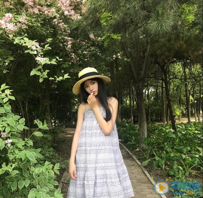 赵蕴卓唯美街拍 赵蕴卓高清写真_赵蕴卓高清剧照