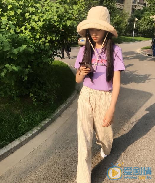 赵蕴卓旅行照 赵蕴卓高清写真_赵蕴卓高清剧照