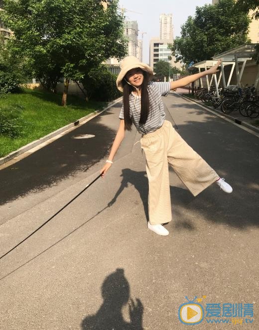 赵蕴卓旅行照 赵蕴卓高清写真_赵蕴卓高清剧照